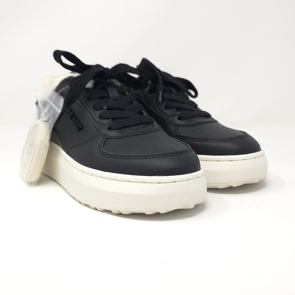 Nine West Black Platform Sneakers with Cream Lined Collar 7M - Picture 2 of 11